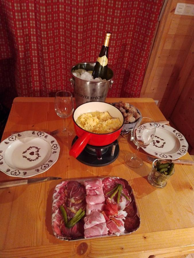 La Cabane A L'Oree Des Bornes Évires Екстериор снимка