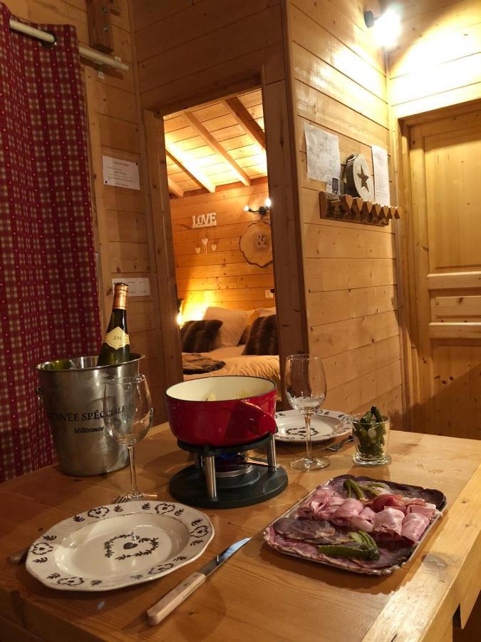 La Cabane A L'Oree Des Bornes Évires Екстериор снимка